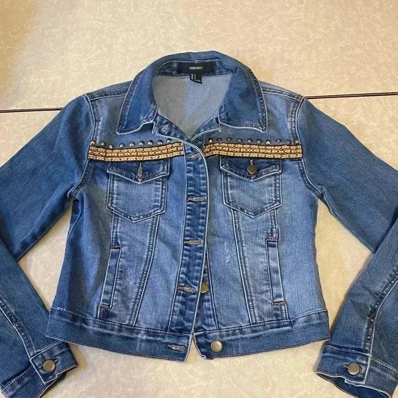 Forever 21 Cropped Denim Jean Jacket Studded Embroidered Aztec design Size Small - Picture 1 of 9
